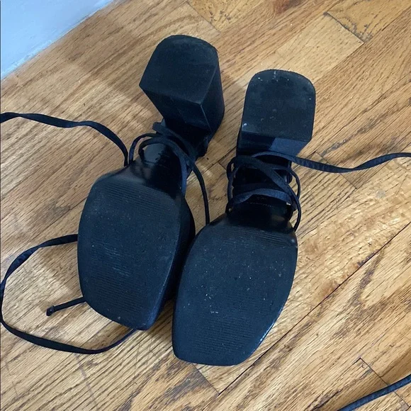 Reformation Black Platform Shoes with Strappy Design - Picture 5 of 6
